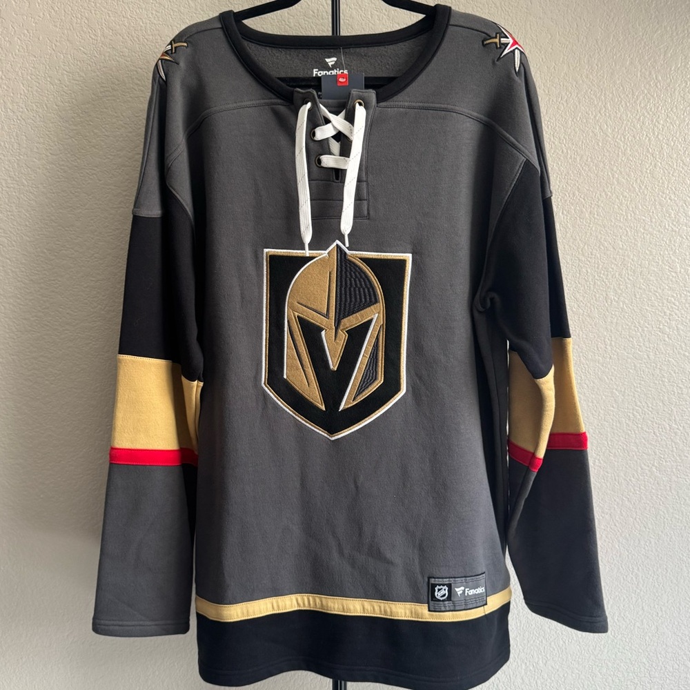 NWT Fanatics Men’s Vintage Golden Knights Hockey Crewneck